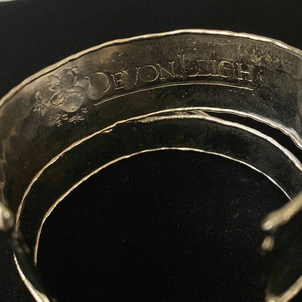 Devon Leigh Rhodium plated cuff - Picture 3 of 4